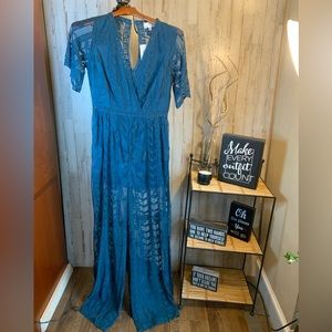 Socialite lace jumper. NWT size M